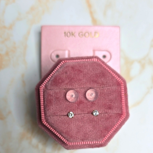 10k Gold 3mm Micro Stud Earings New - Picture 1 of 4